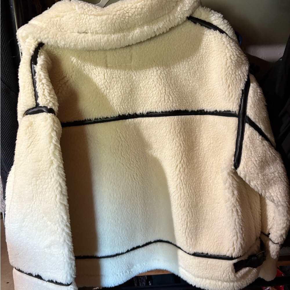 Lucky Brand Women's Cream Sherpa Jacket
